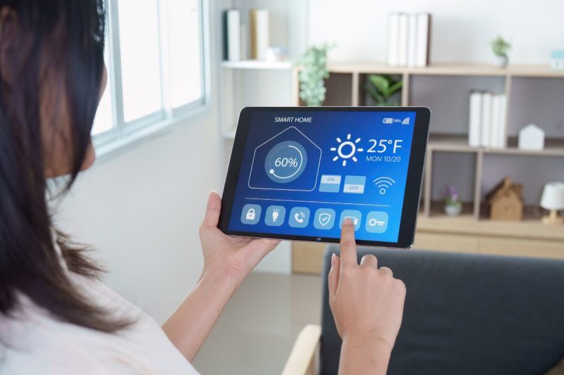 Smart home w mieszkaniu na wynajem. Czy warto inwestować w inteligentne i energooszczędne rozwiązania?